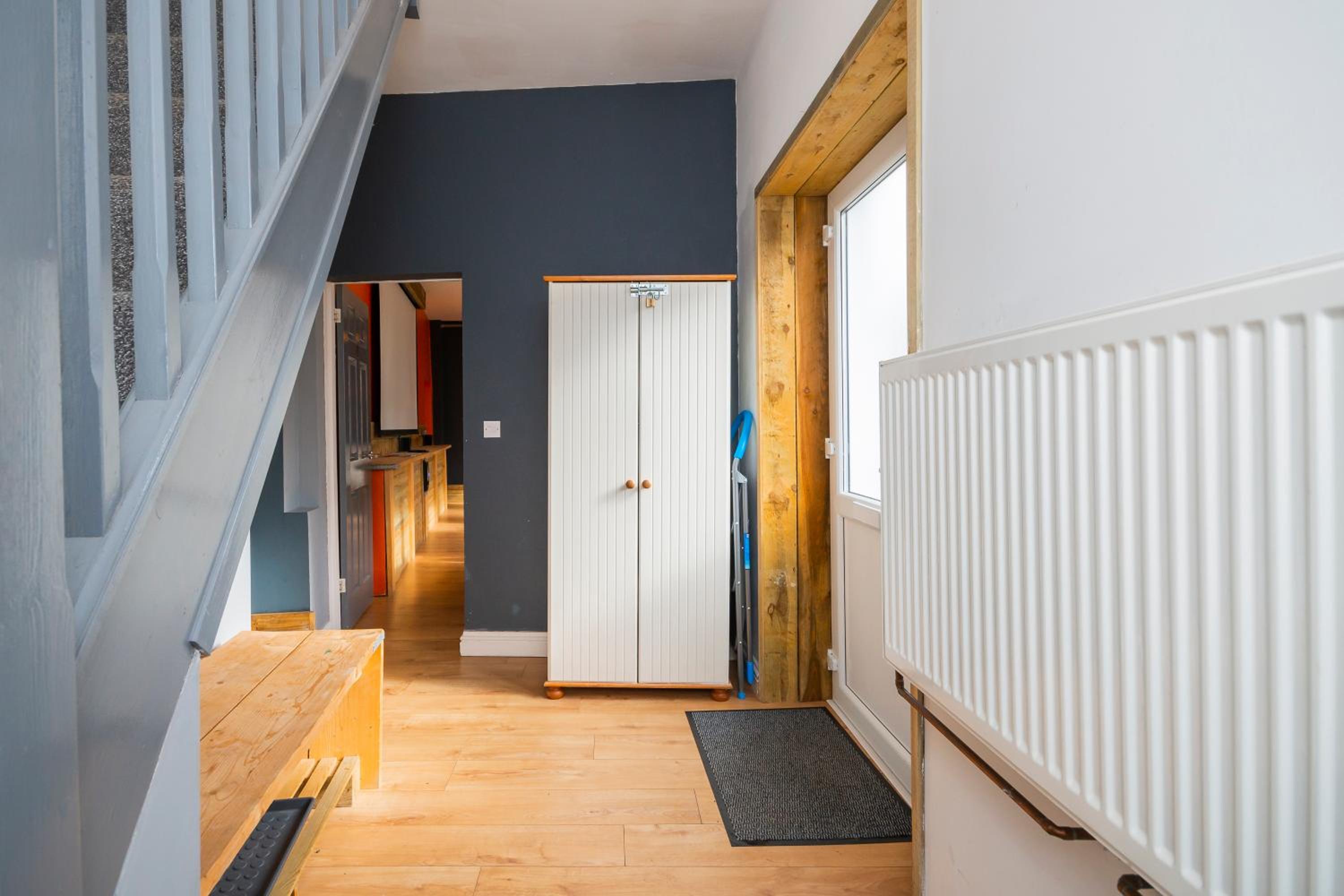 Riverside Great House In The Afan Forest Bike Park By STAE-Homes view 5