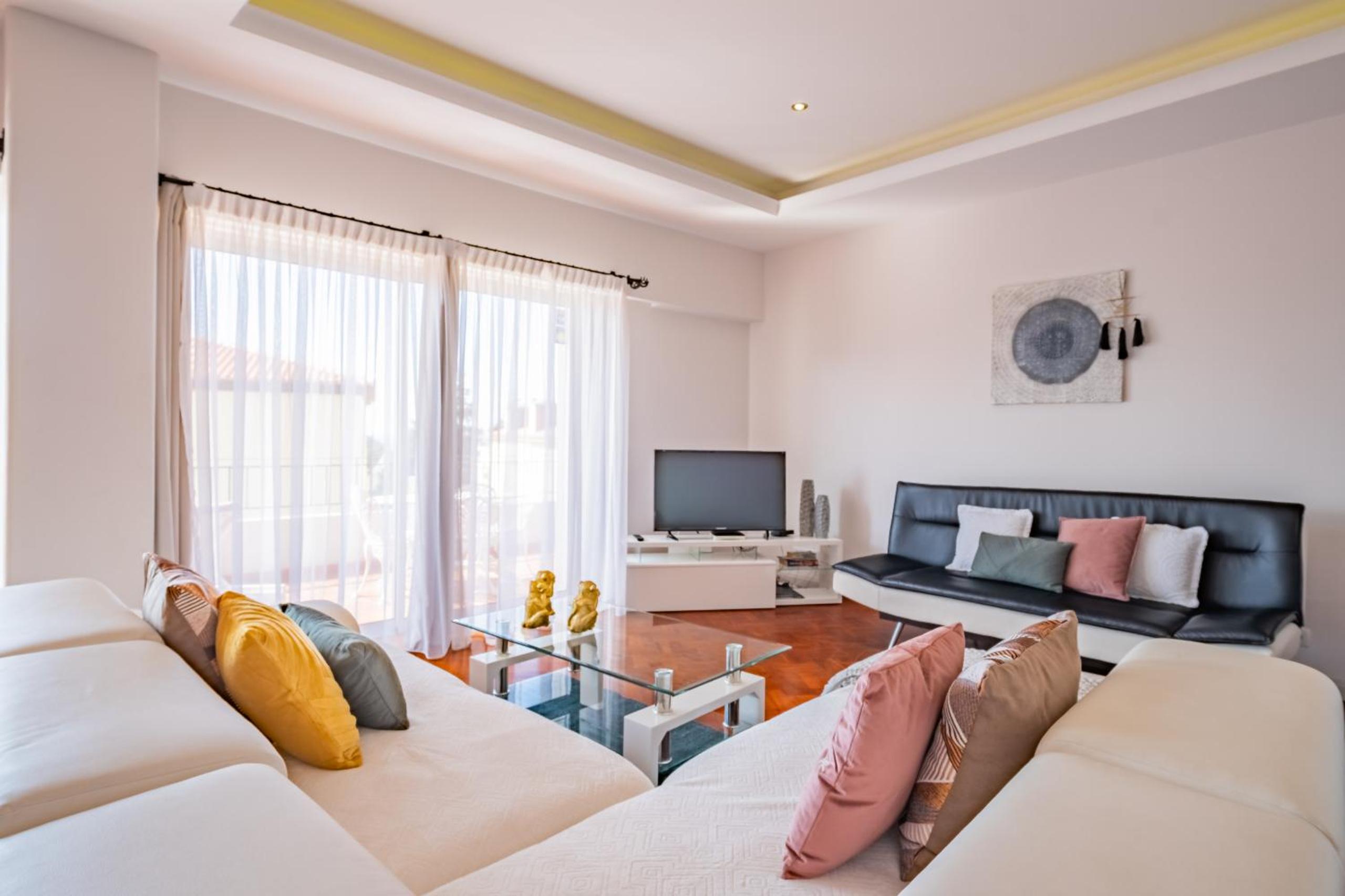 Apartamento Jasmineiro - By WeHost view 2