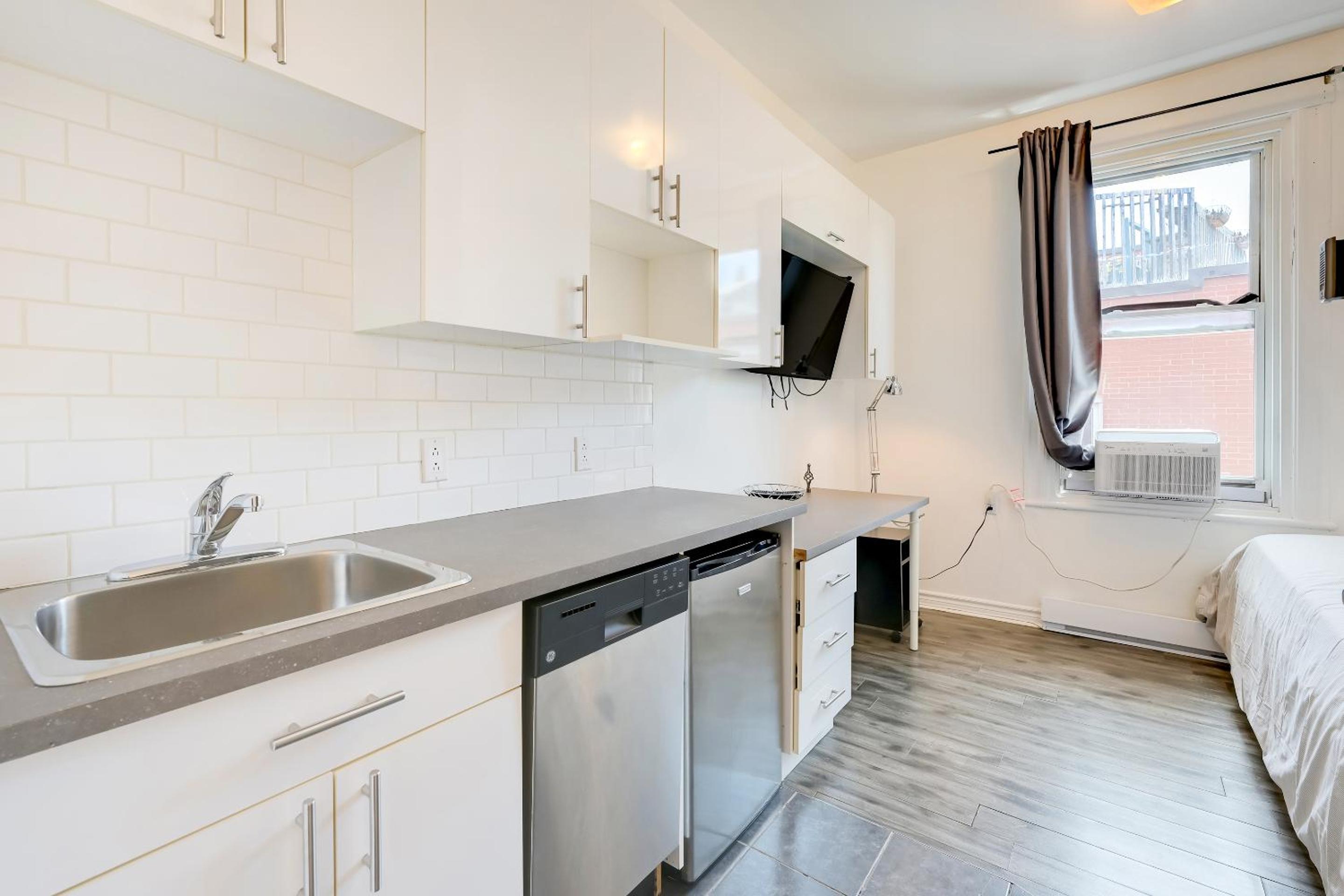 Chez Mont Royal Apartments!