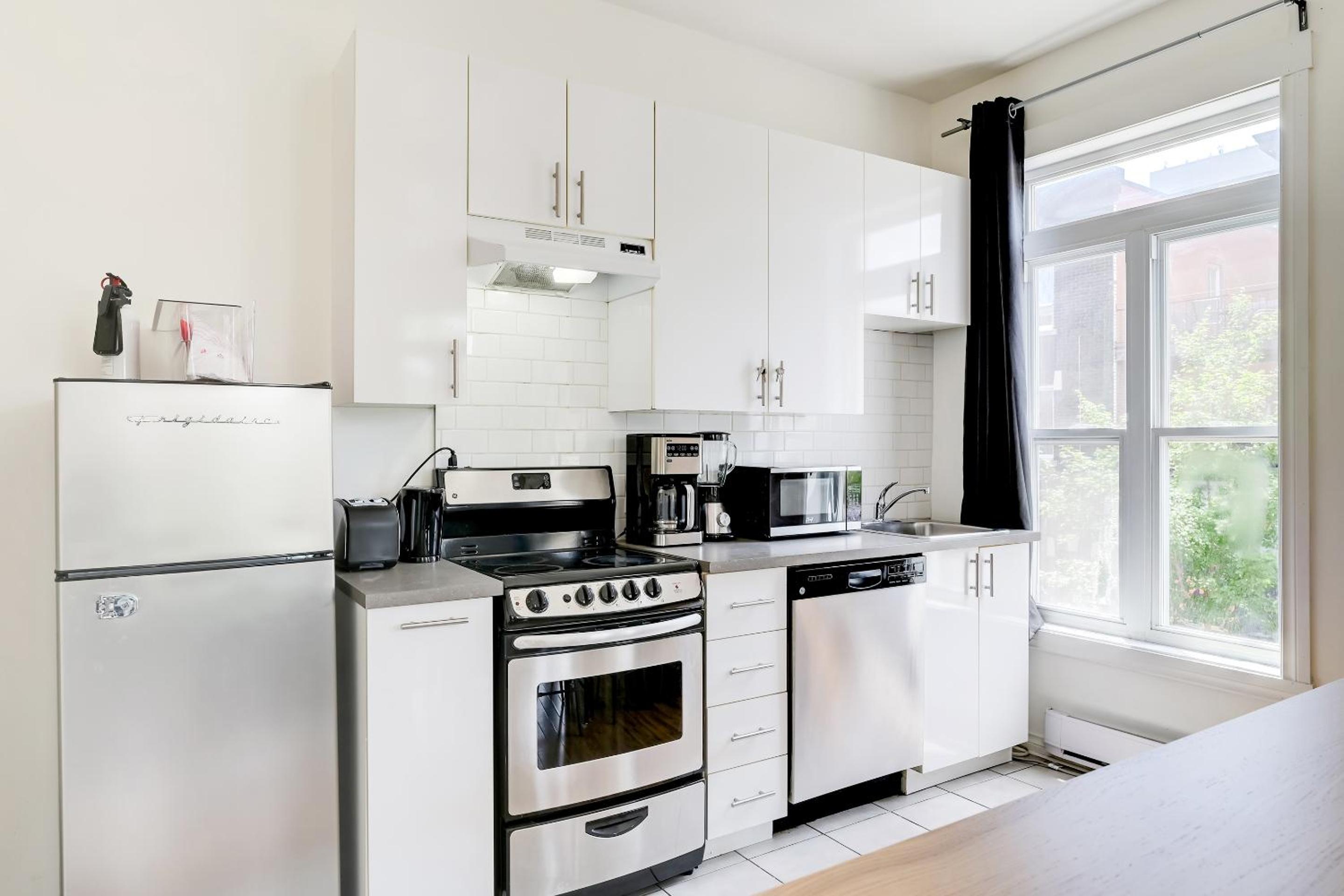 Chez Mont Royal Apartments!