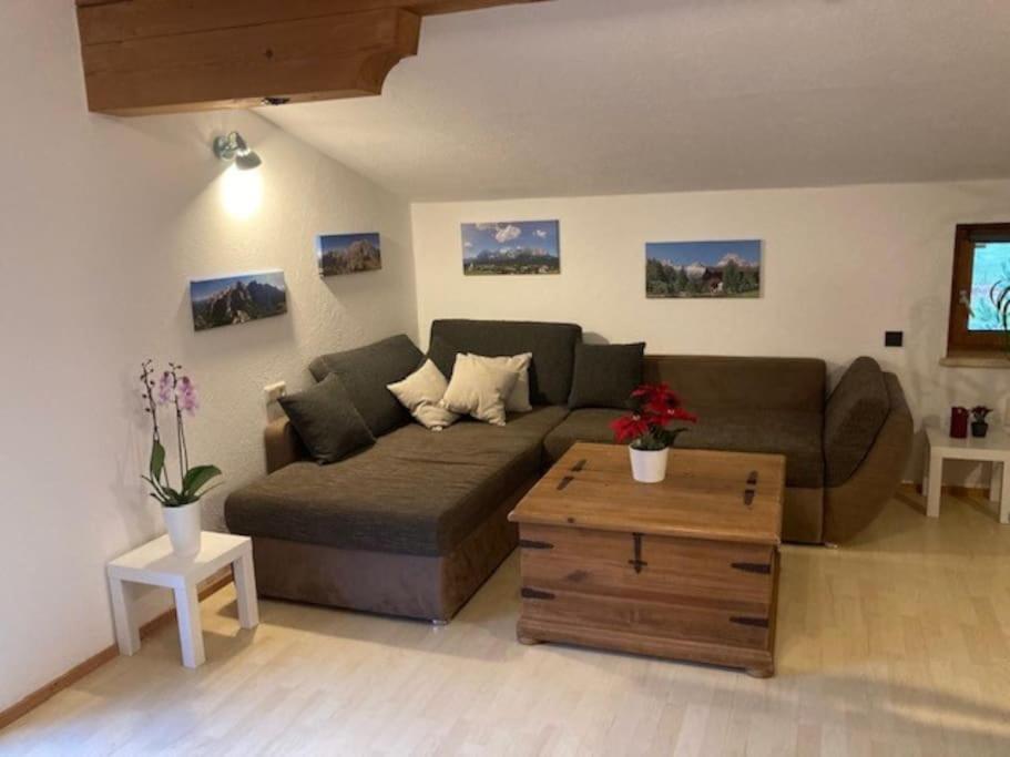 Große schöne Mansardenwohnung mit 2 Balkonen
