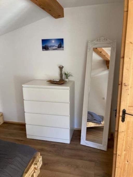 Große schöne Mansardenwohnung mit 2 Balkonen