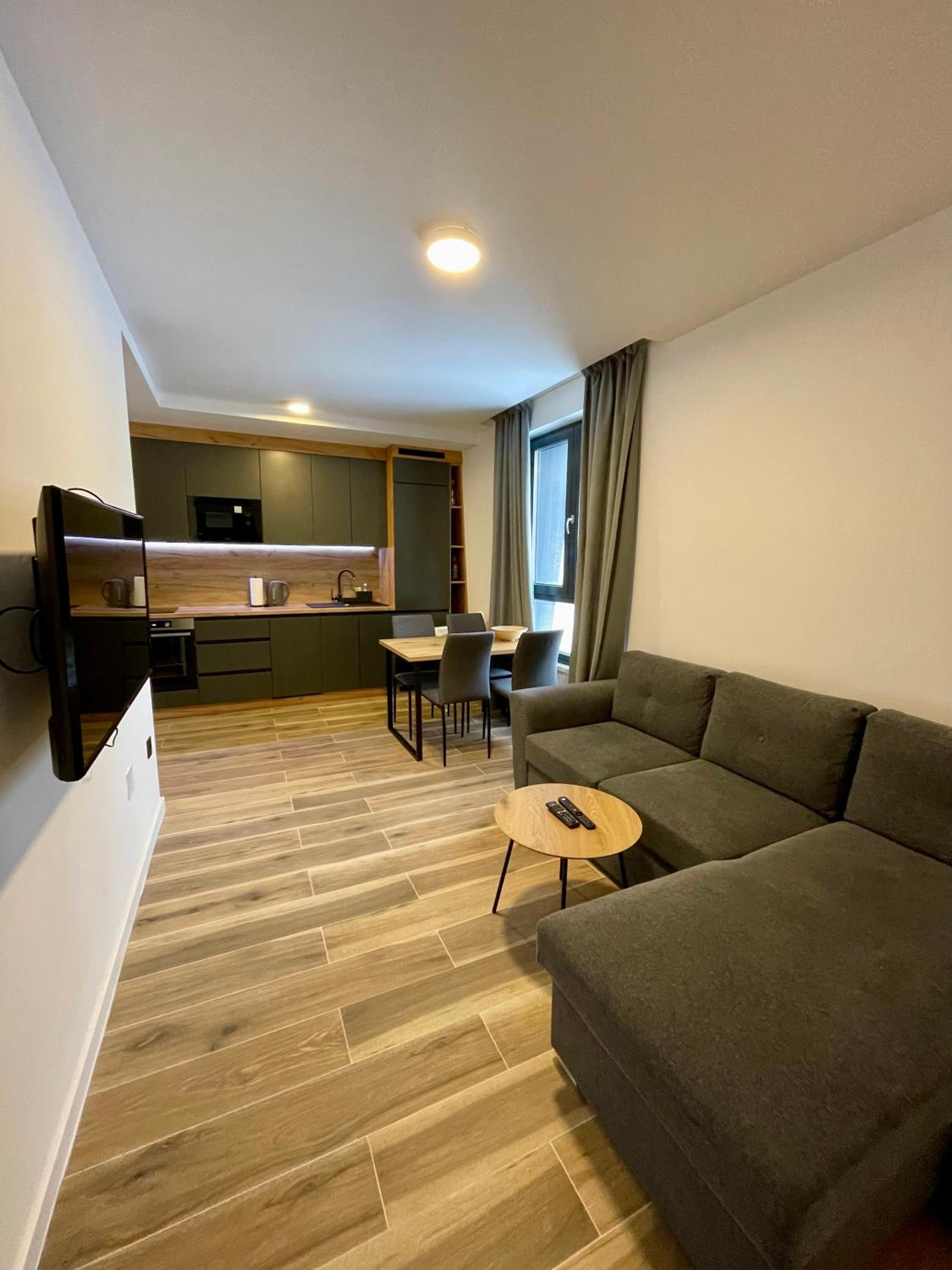Sky Lux Apartments