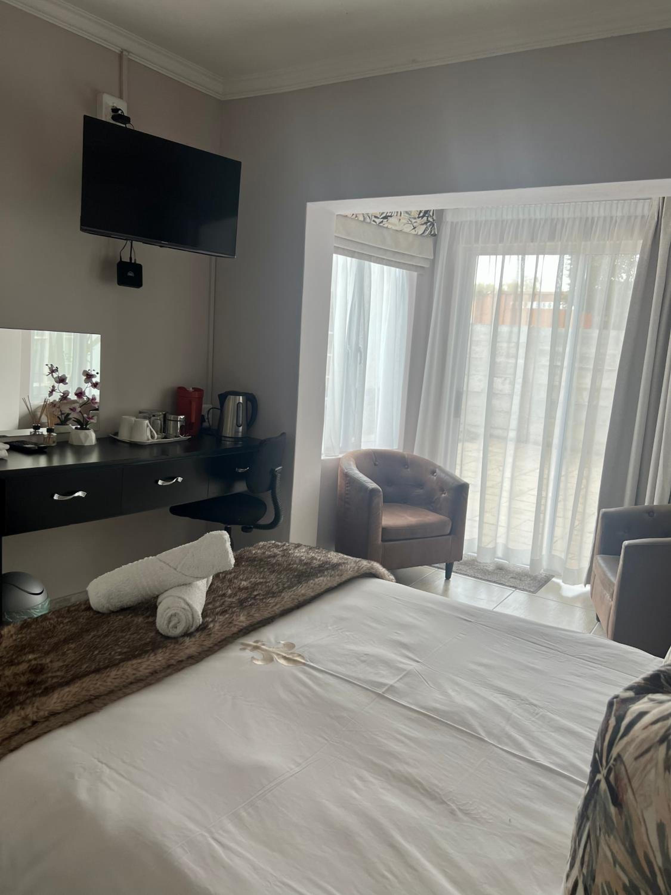 Silken Trap Guest House NO LOADSHEDDING