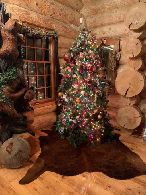 LUXURIOUS TN Mtn Lodge- Sleeps 22+, Hiking & Lake view 5