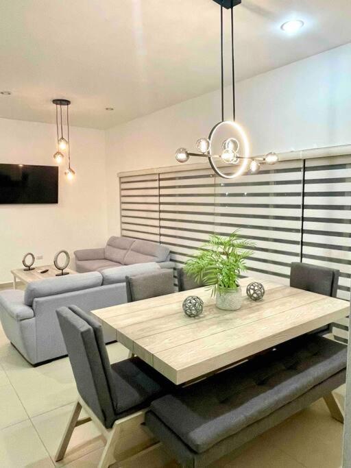 Hermoso y Nvo Condo Gran Alberca a 4 Min del Mar