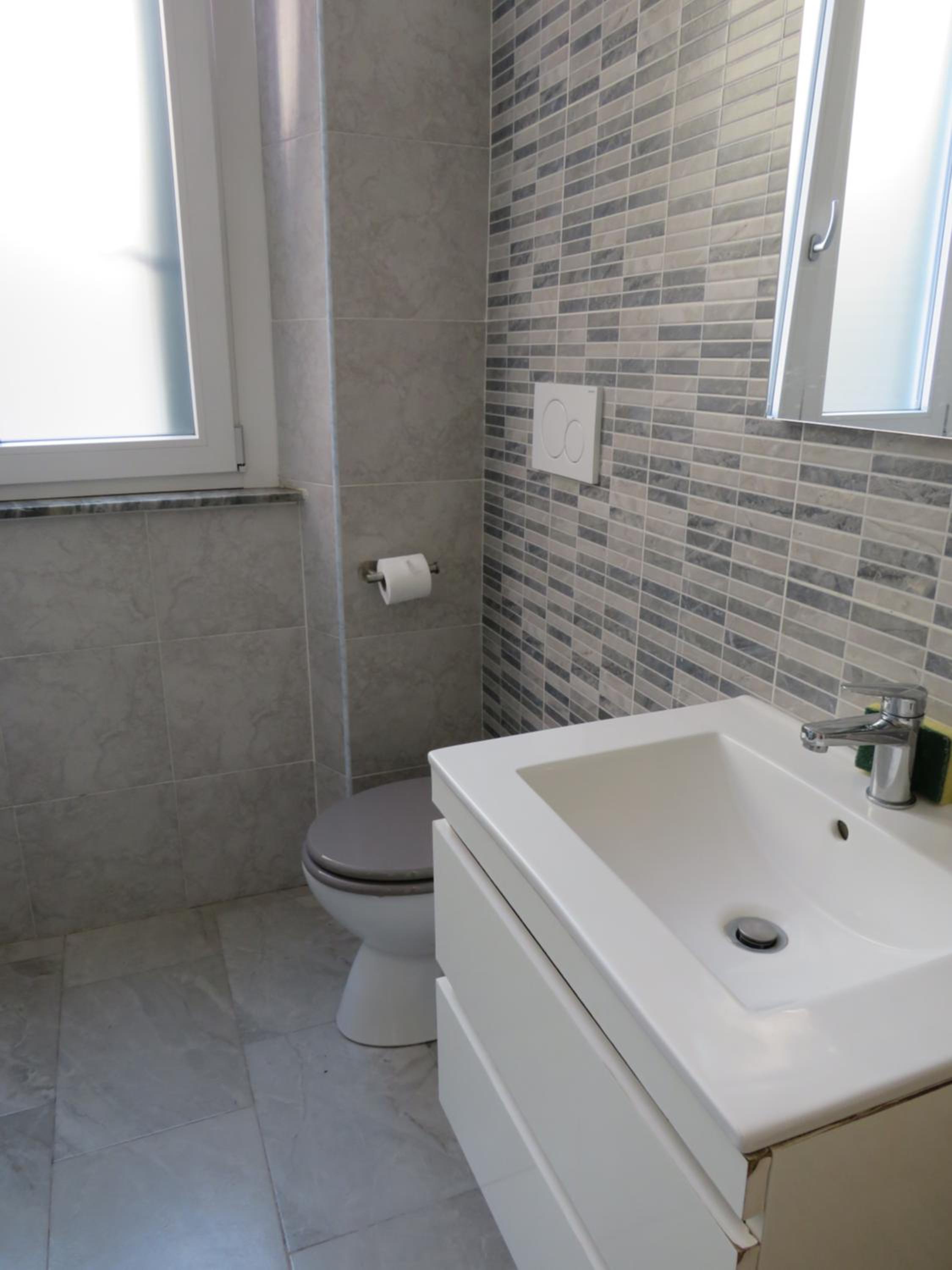 Casa Luna tra Como e Milano en Saronno — bathroom