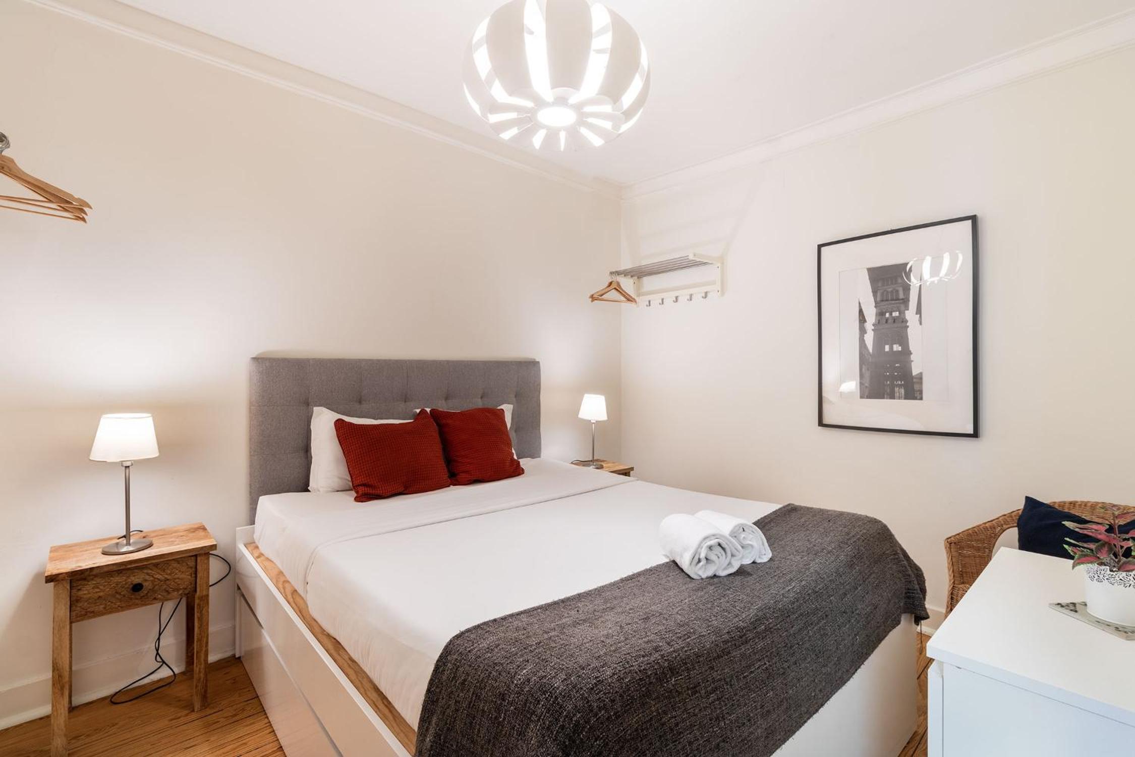 Diario de Noticias by Central Hill Apartments view 5