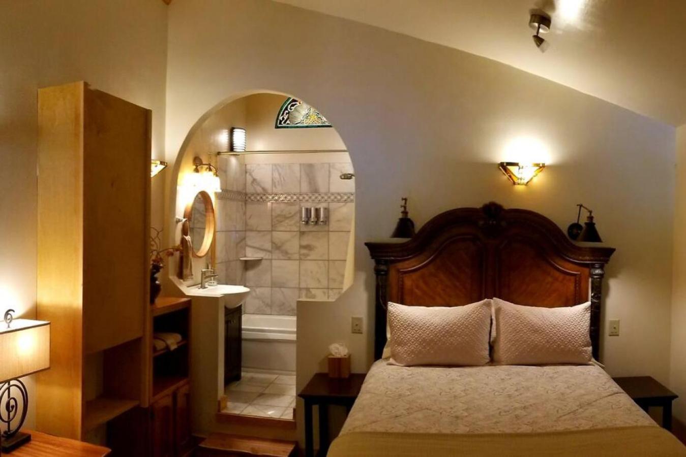 Shire Suite at White Lotus Eco Spa retreat view 4