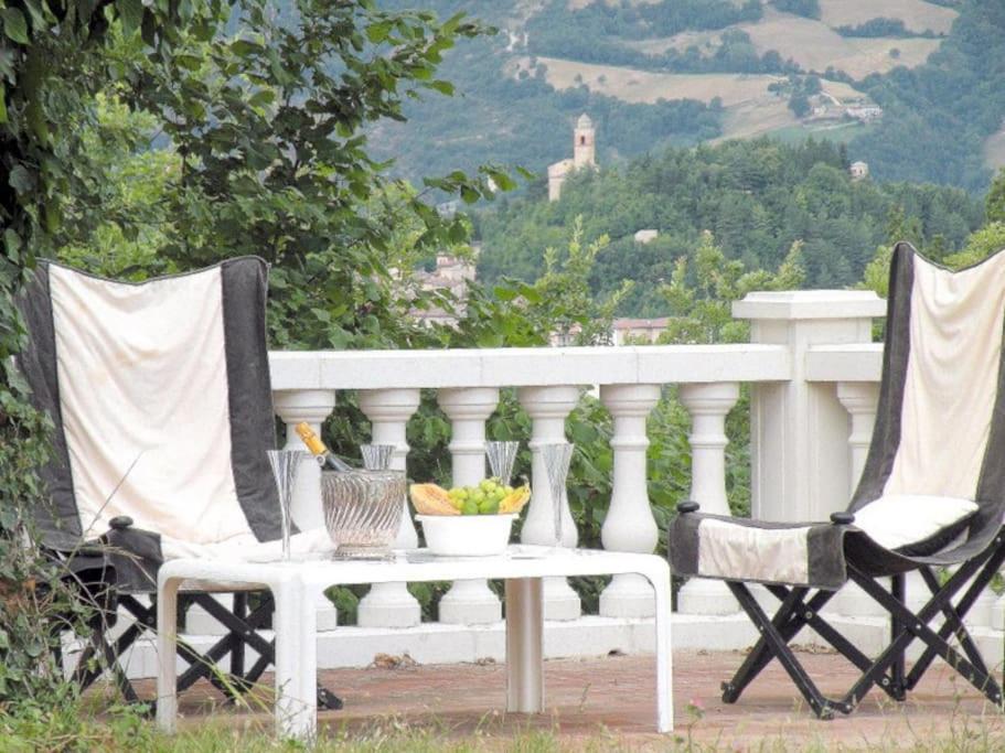 TENUTA CERRETINO PISCINA TENNIS BILlARDO