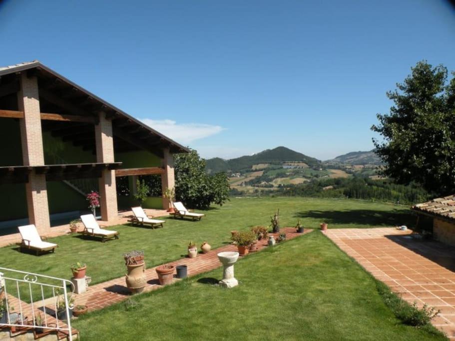 TENUTA CERRETINO PISCINA TENNIS BILlARDO