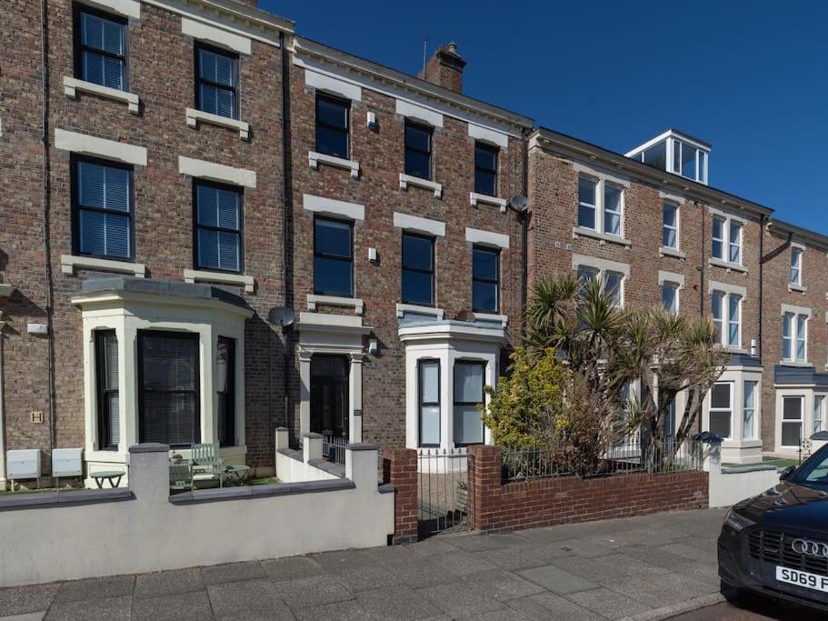 Longsands Beach Apartment 1 Tynemouth Free Onsite Parking view 4