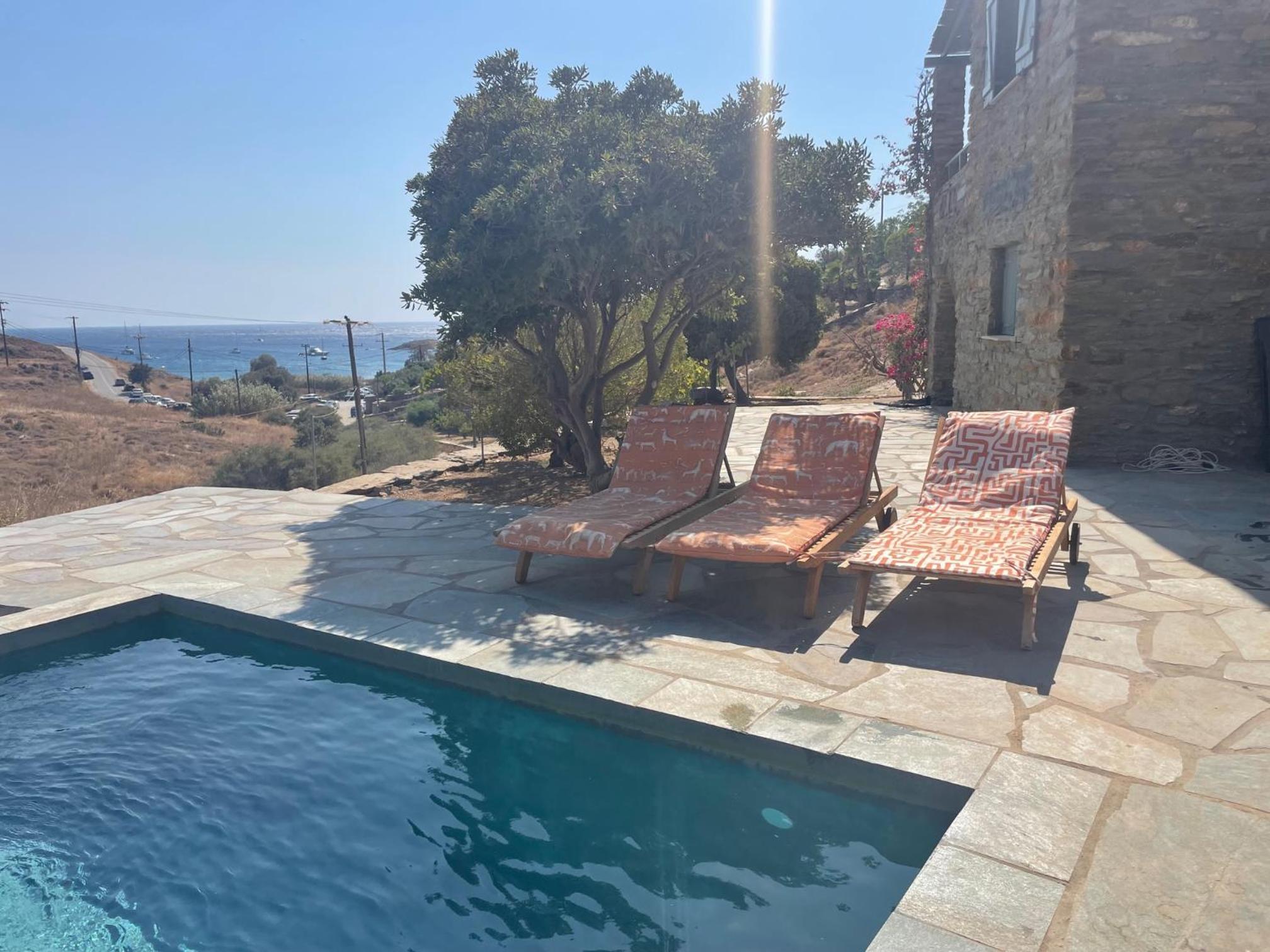 villa hibiscus with swimmimg pool see view few meters from beaches photo 2