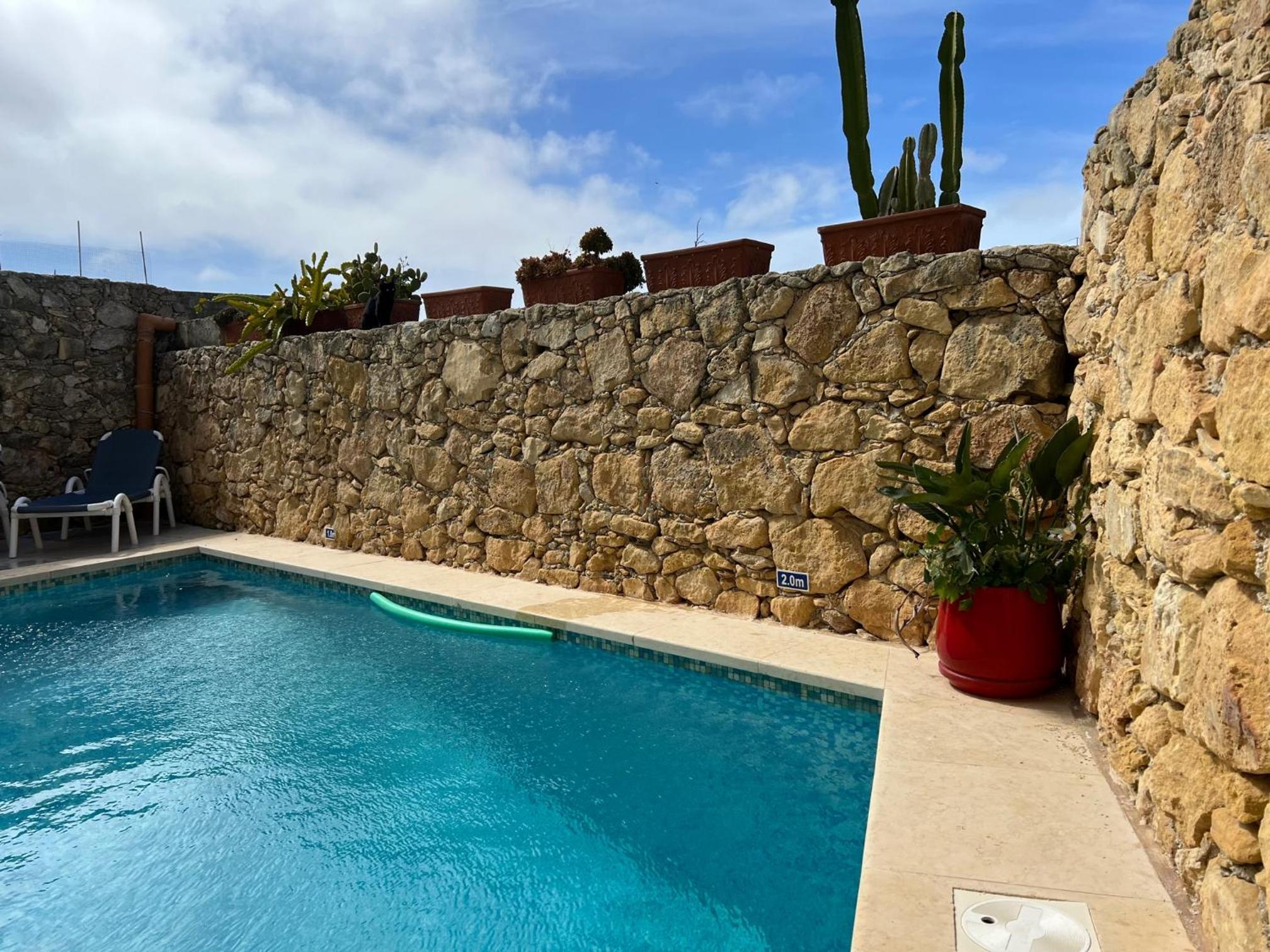 4 Bedroom Holiday Home with Private Pool & Views view 2