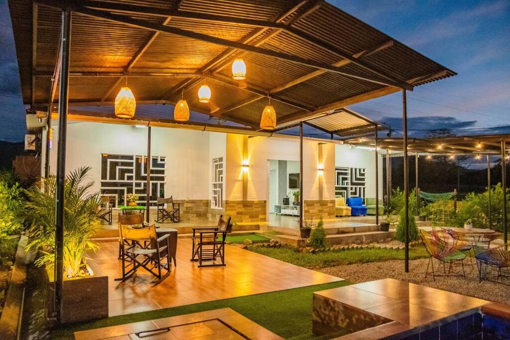 Cabaña Familiar/La jagua Huila/Piscina y BBQ