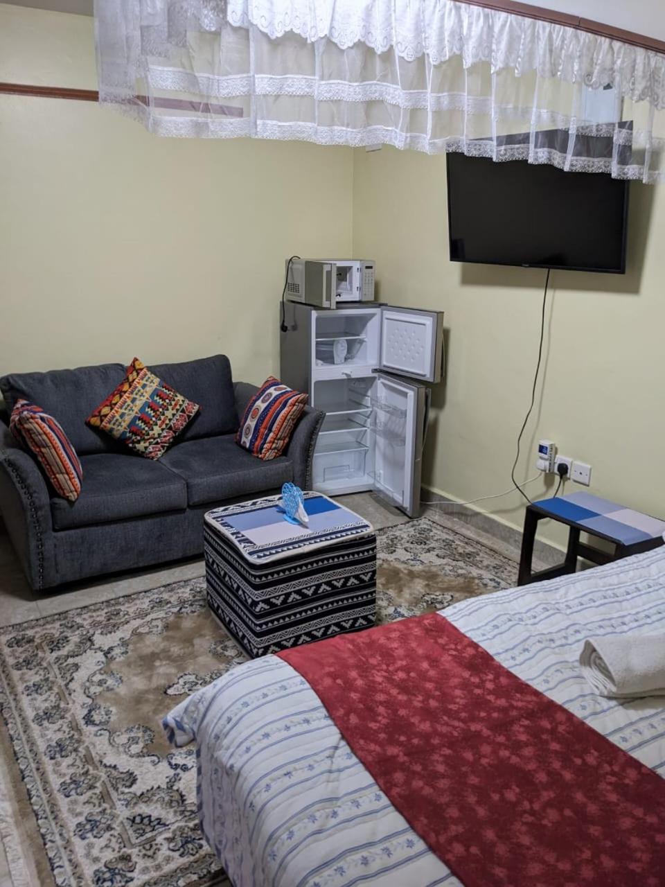 Eilarose Suites photo 5