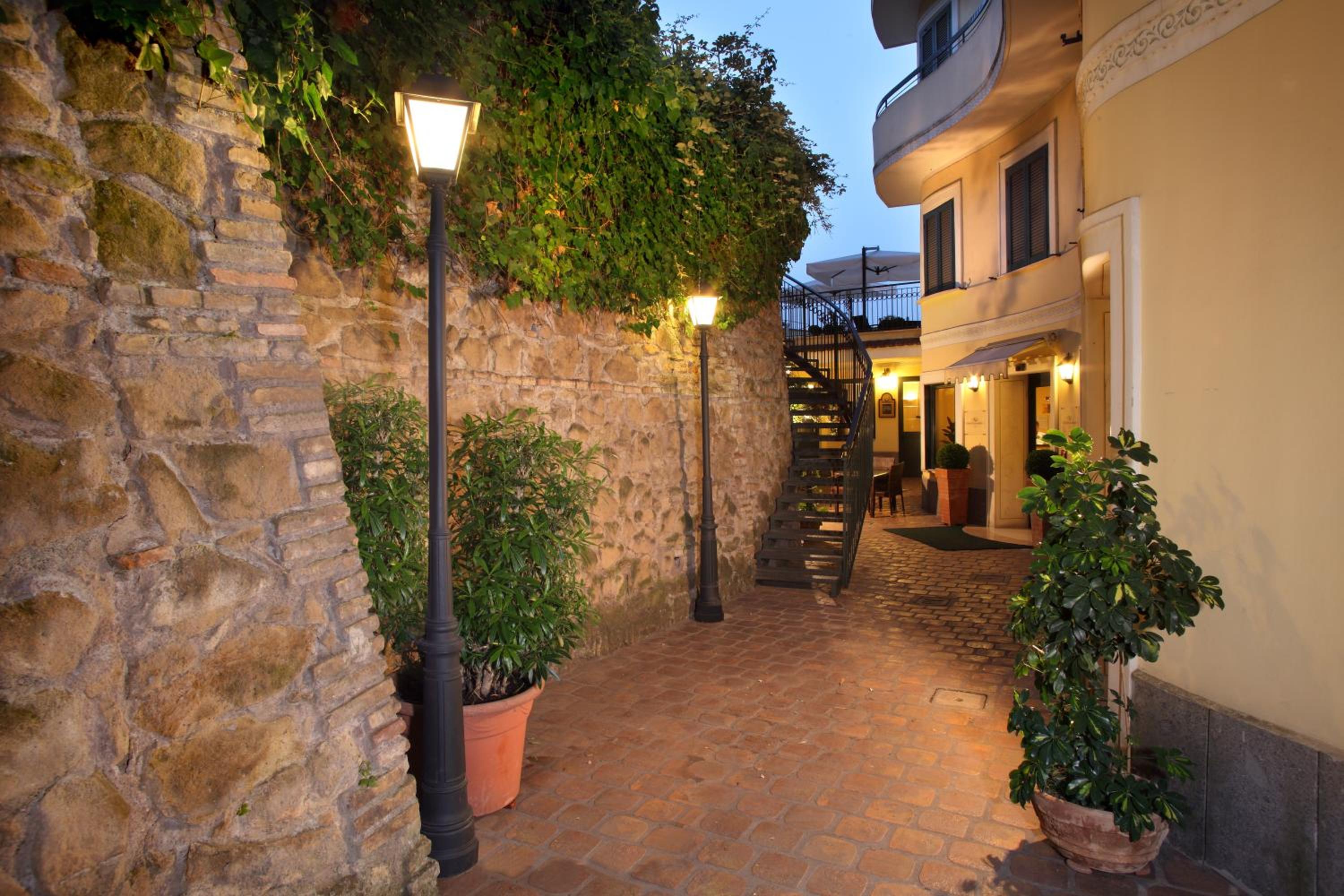 Hotel Alessandrino-0