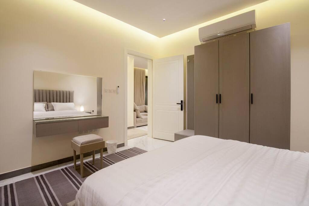 Darent Elegant and luxurious apartment Al Olaya