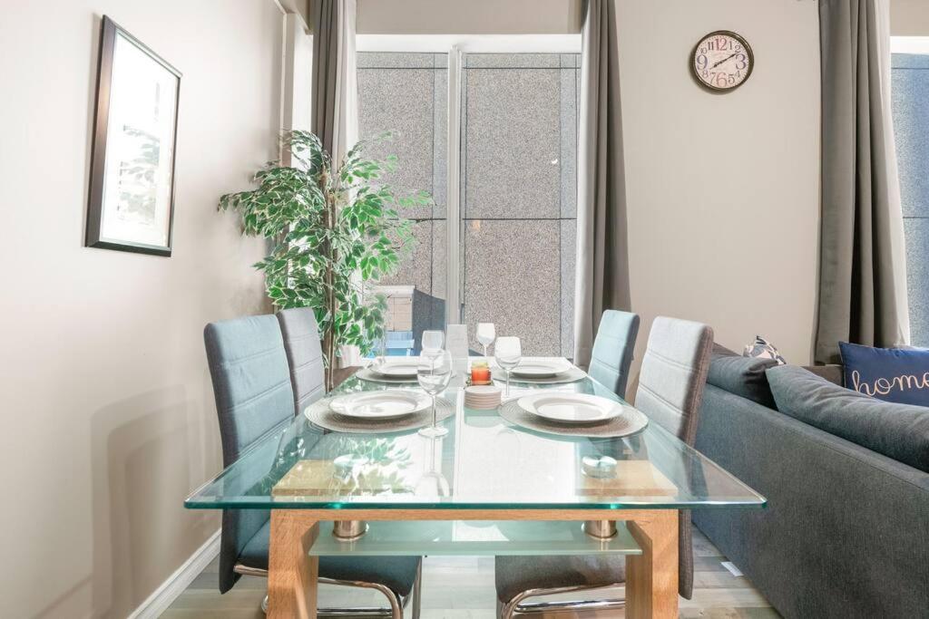 Chic 2-Bedroom Apt With Arcade