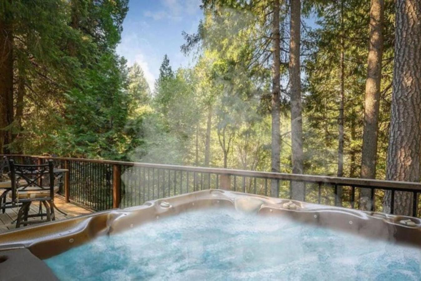 Picturesque Cabin Hot Tub view 5