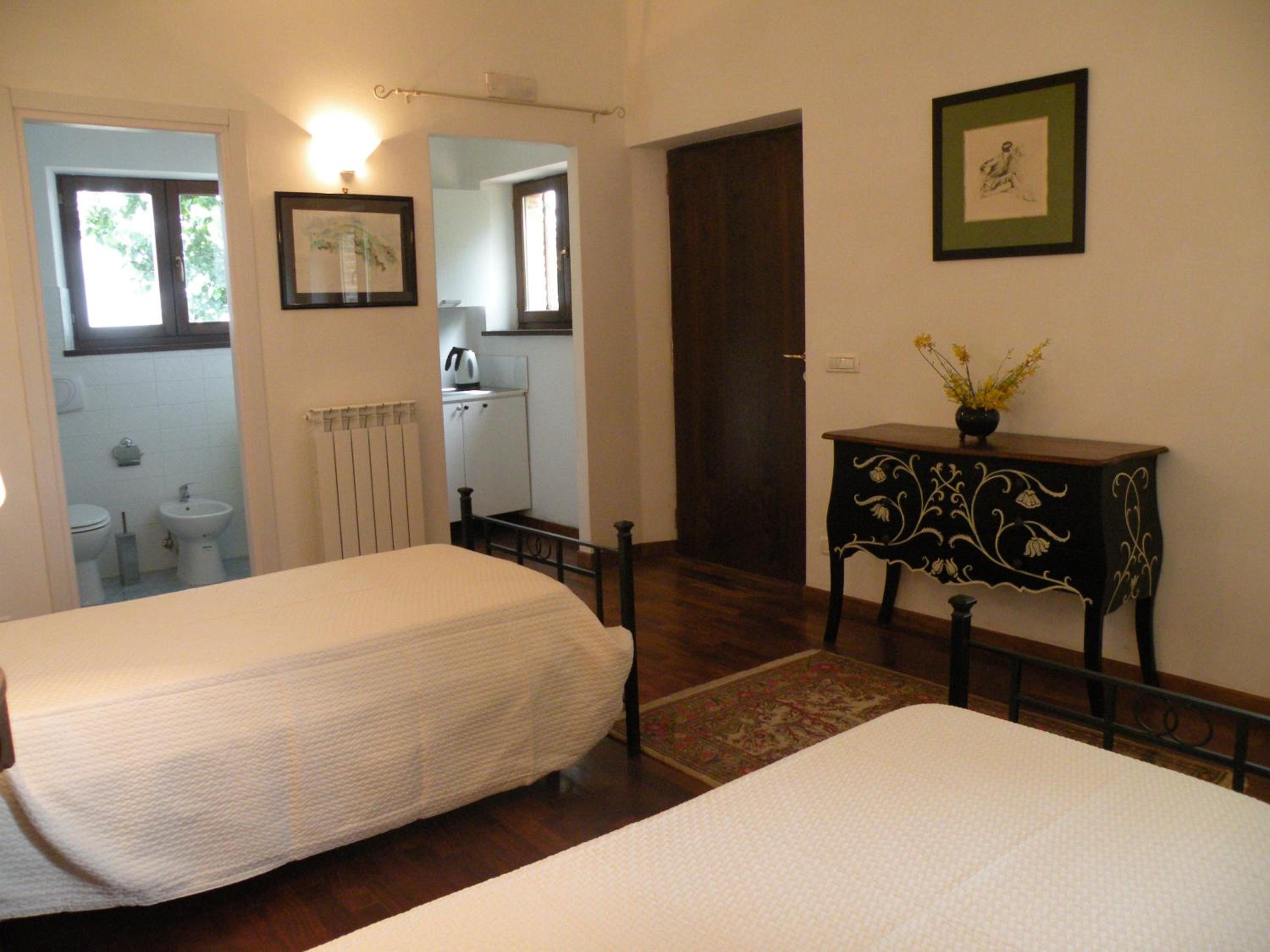 TENUTA CERRETINO PISCINA TENNIS BILlARDO