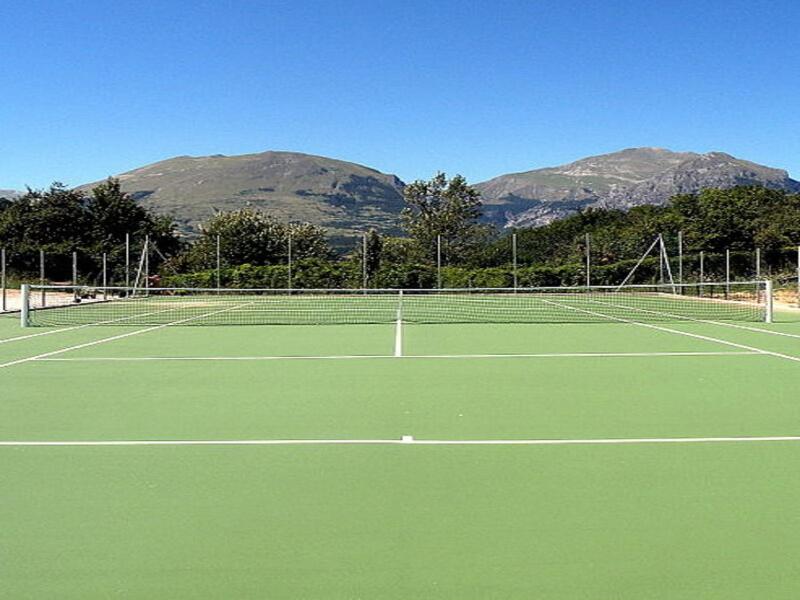 TENUTA CERRETINO PISCINA TENNIS BILlARDO