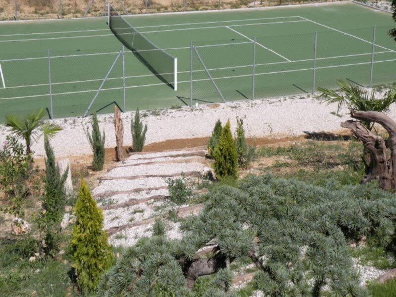 TENUTA CERRETINO PISCINA TENNIS BILlARDO