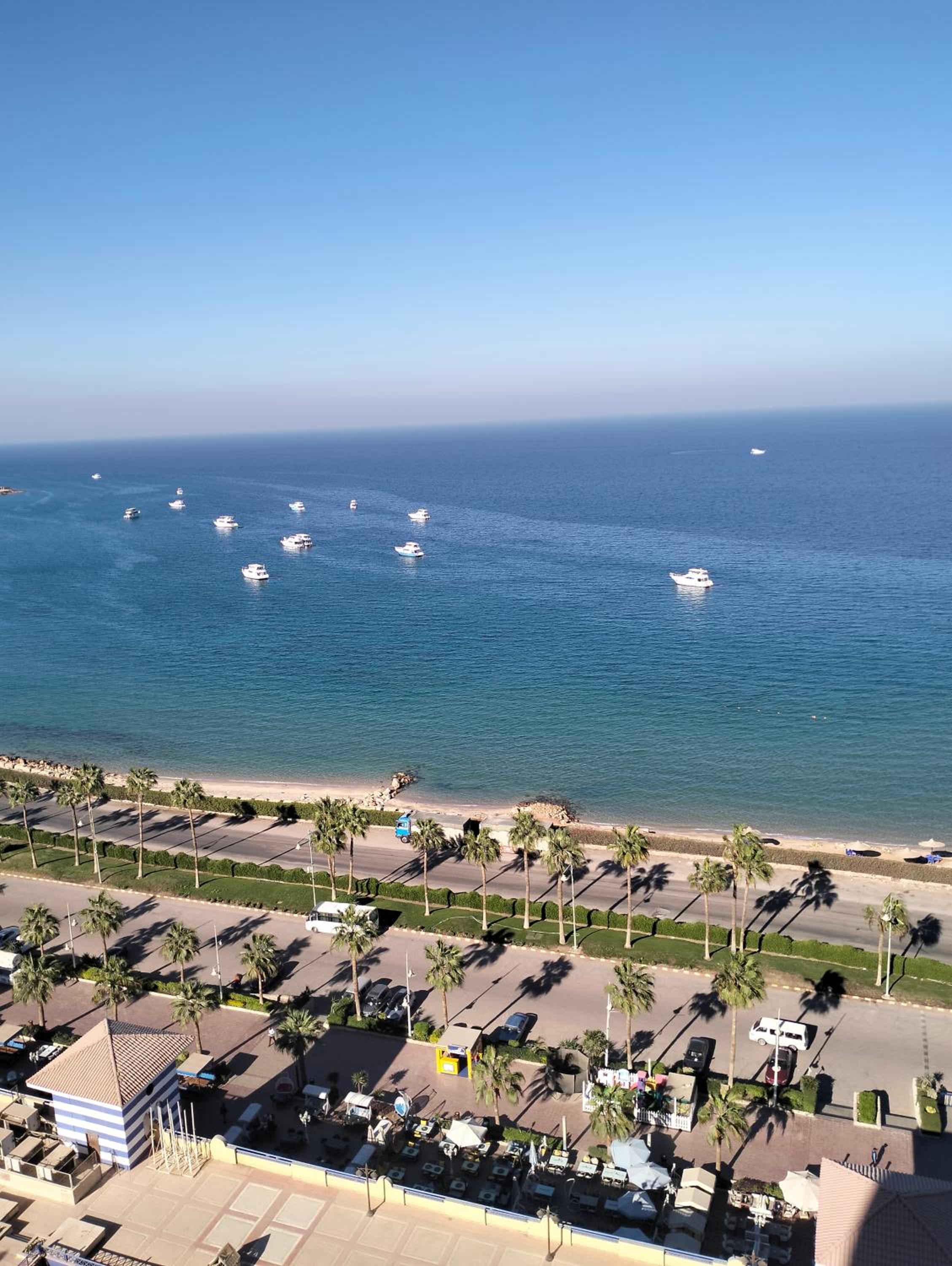 Aparments with seaview in porto sokhna pyramids_familiesonly