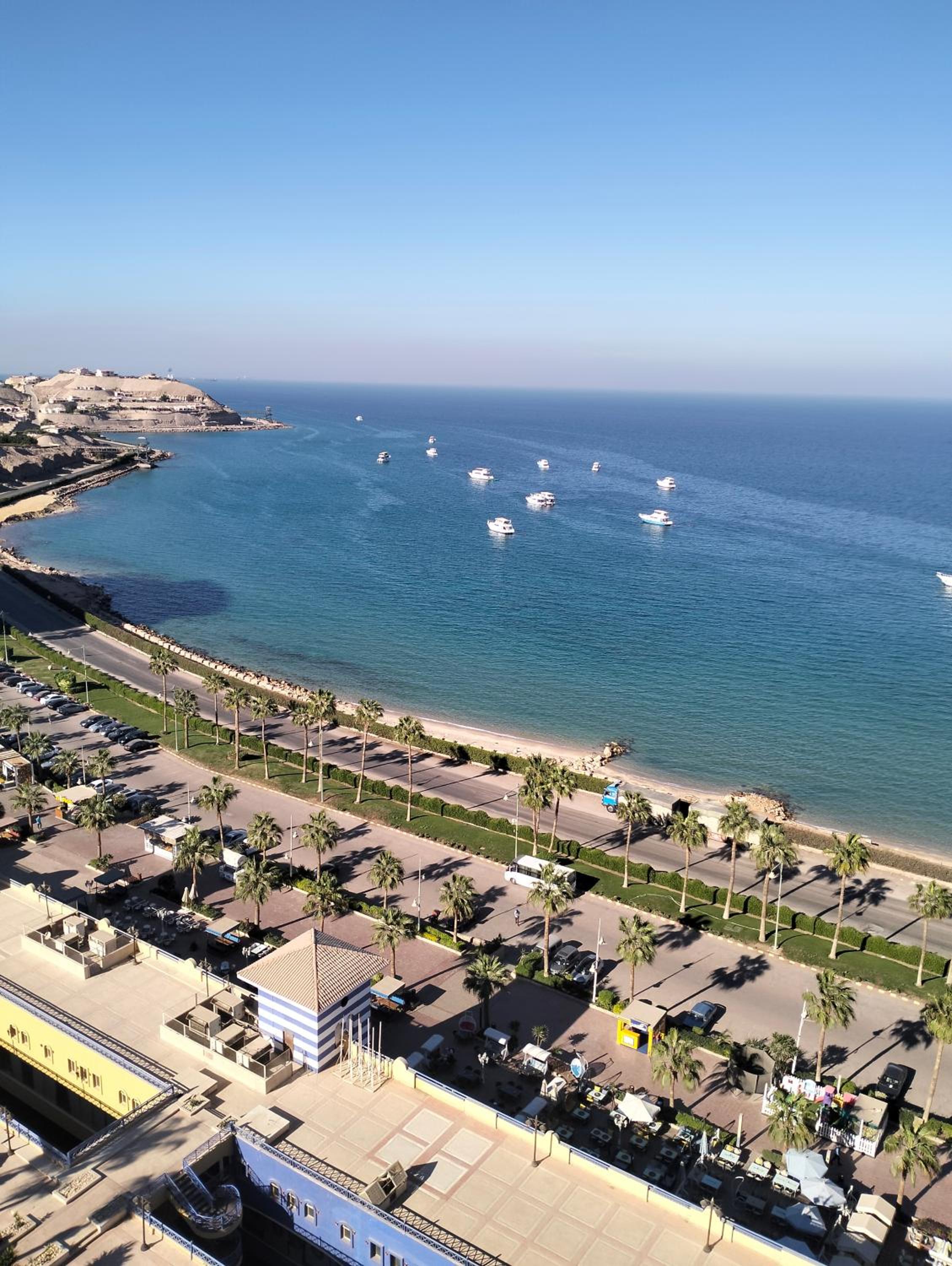 Aparments with seaview in porto sokhna pyramids_familiesonly