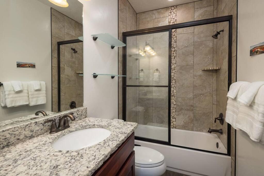 Luxury Downtown Rental - La Dolce Vita Villas #6 view 4