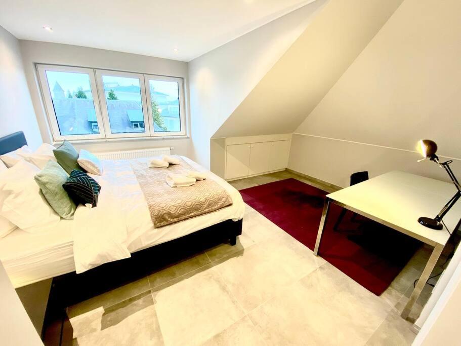 Two bedrooms in Limpertsberg with Free Parking view 4