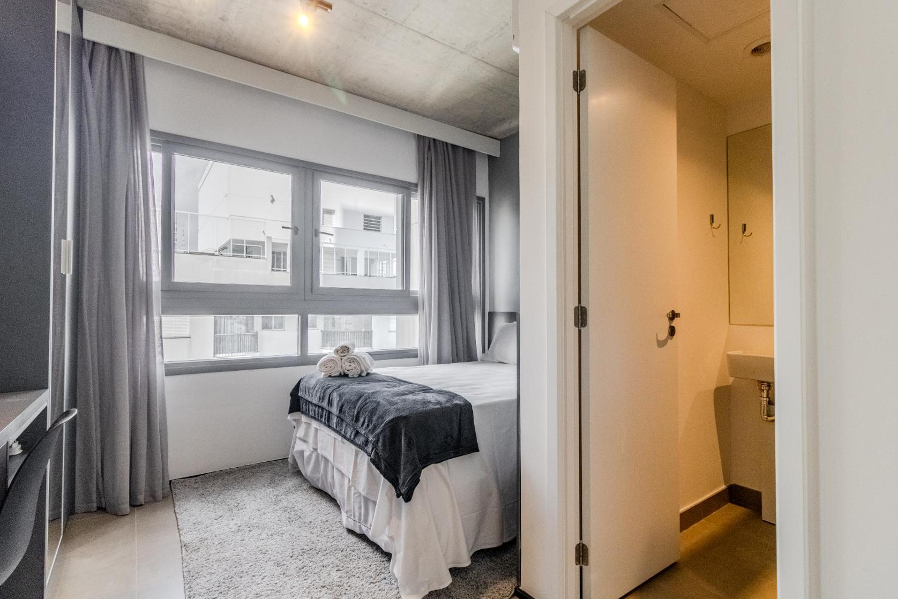 360 VN On Lorena by Housi