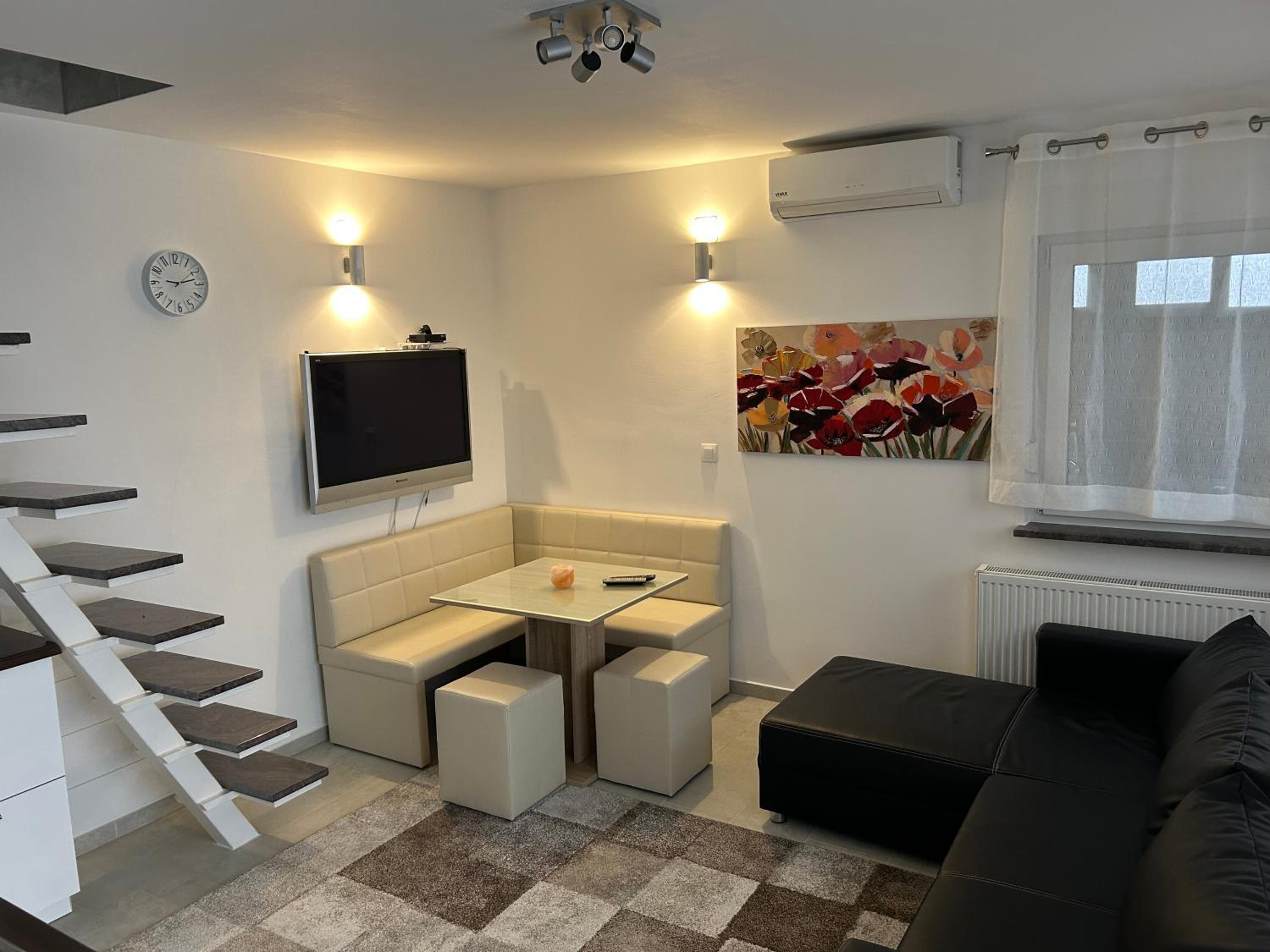 Apartment Adi