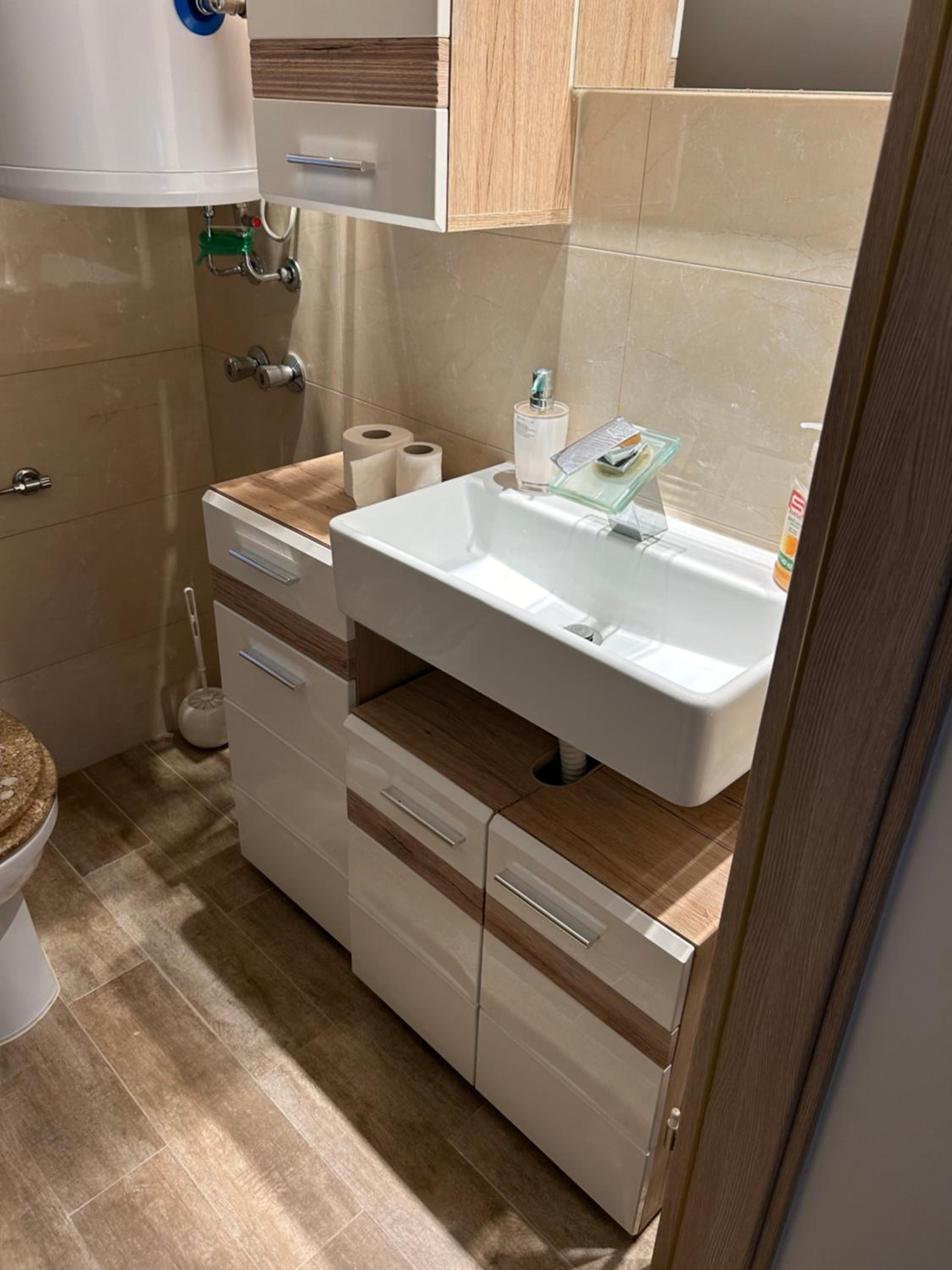Apartment Adi