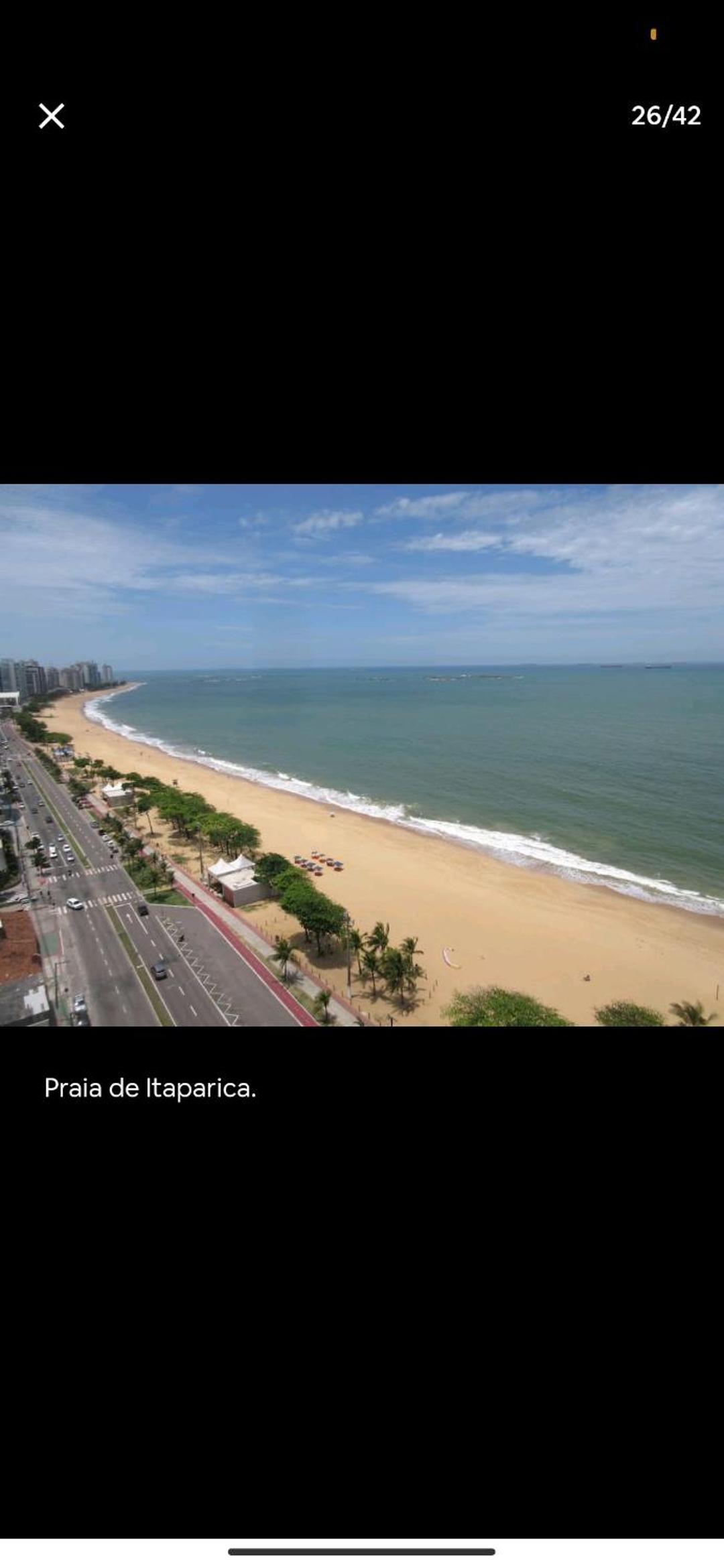 Piscina e área para churrasco
