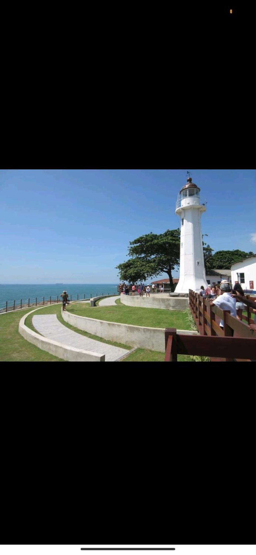 Piscina e área para churrasco