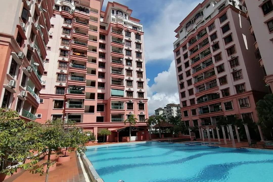 Ber-Santai at Marina Court