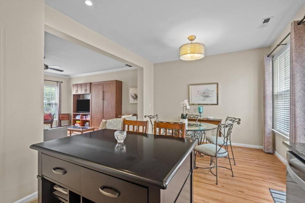 Peaceful, townhome in Hope Valley Farms