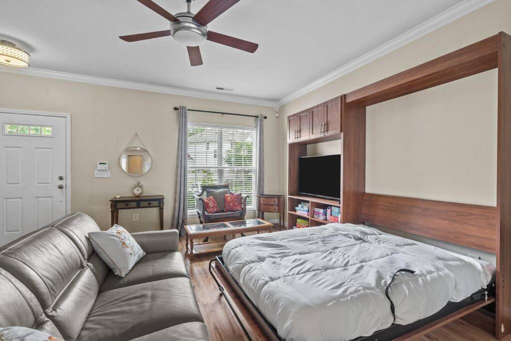 Peaceful, townhome in Hope Valley Farms