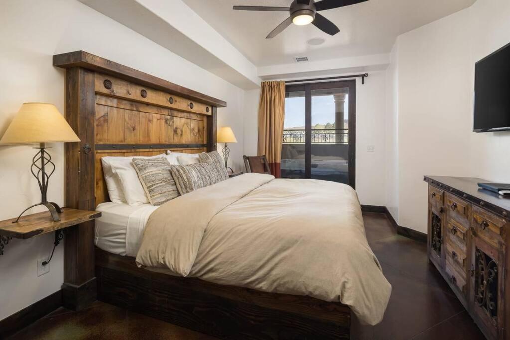 Luxury Downtown Rental (Hot Tub/Pet Friendly) - La Dolce Vita Villas #9 view 2