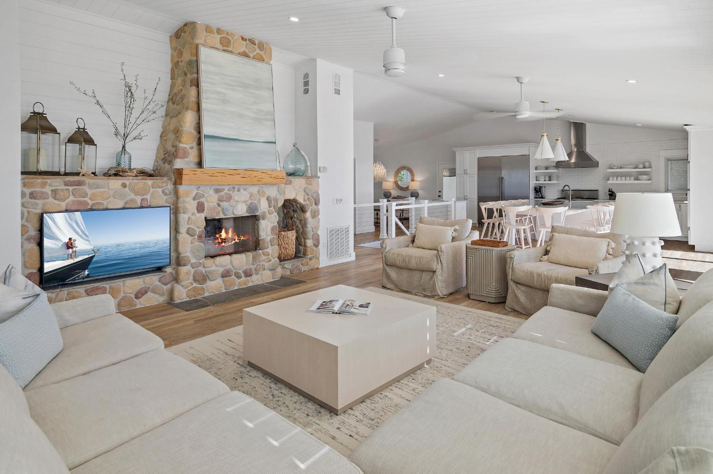 239 Pelican Circle view 5