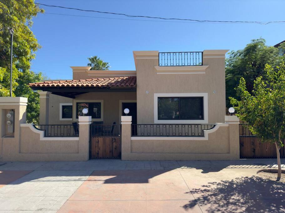 Hotel Loft cuatro. Frente a plaza. - Image 1