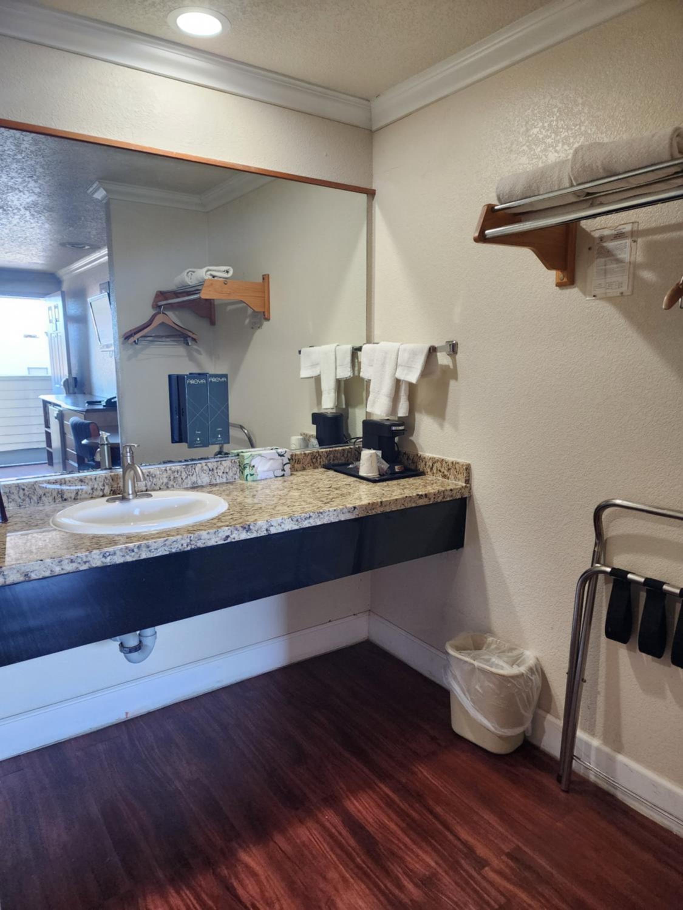 Budget Inn Corcoran Near Tulare CA 43