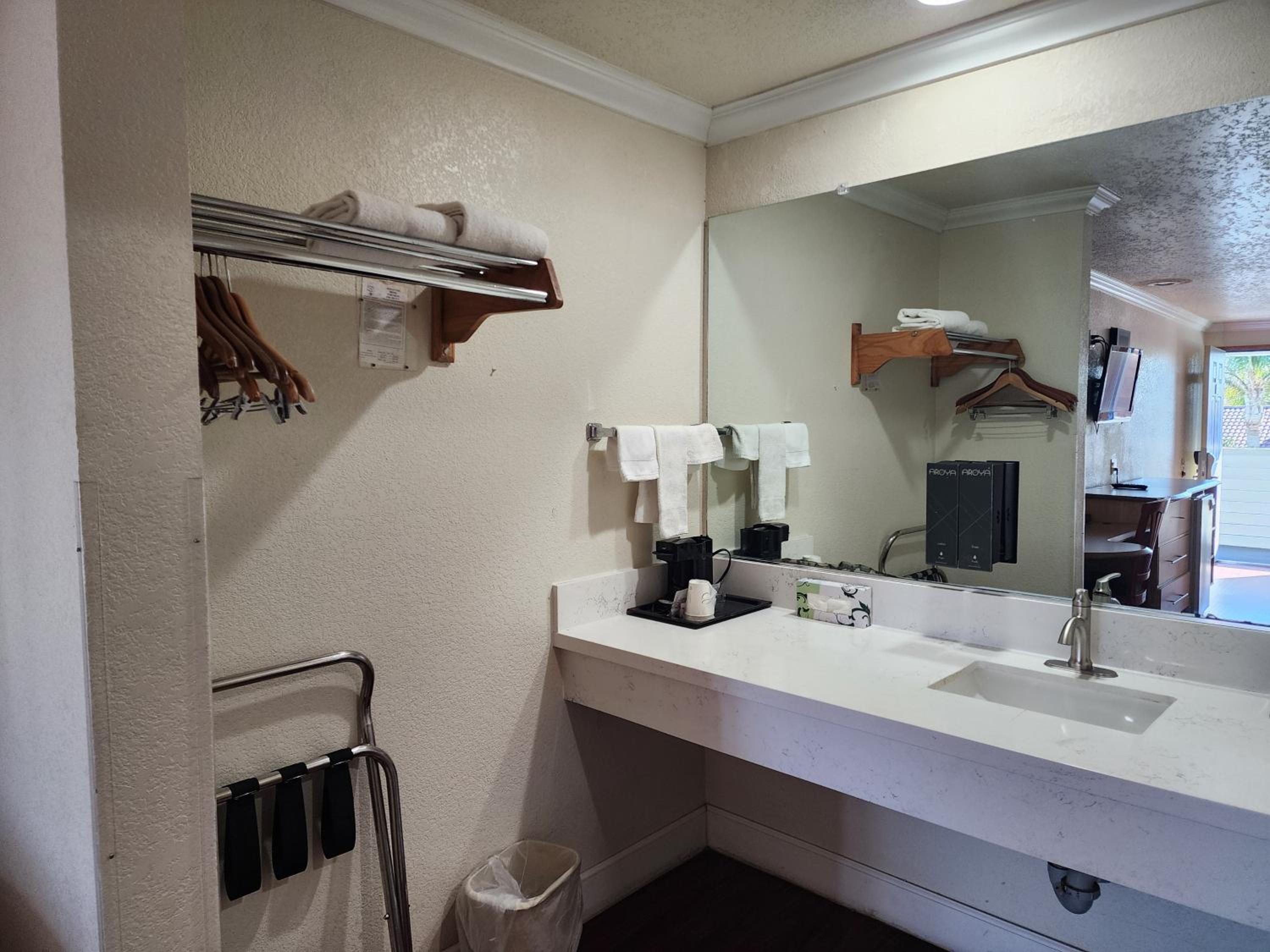 Budget Inn Corcoran Near Tulare CA 43