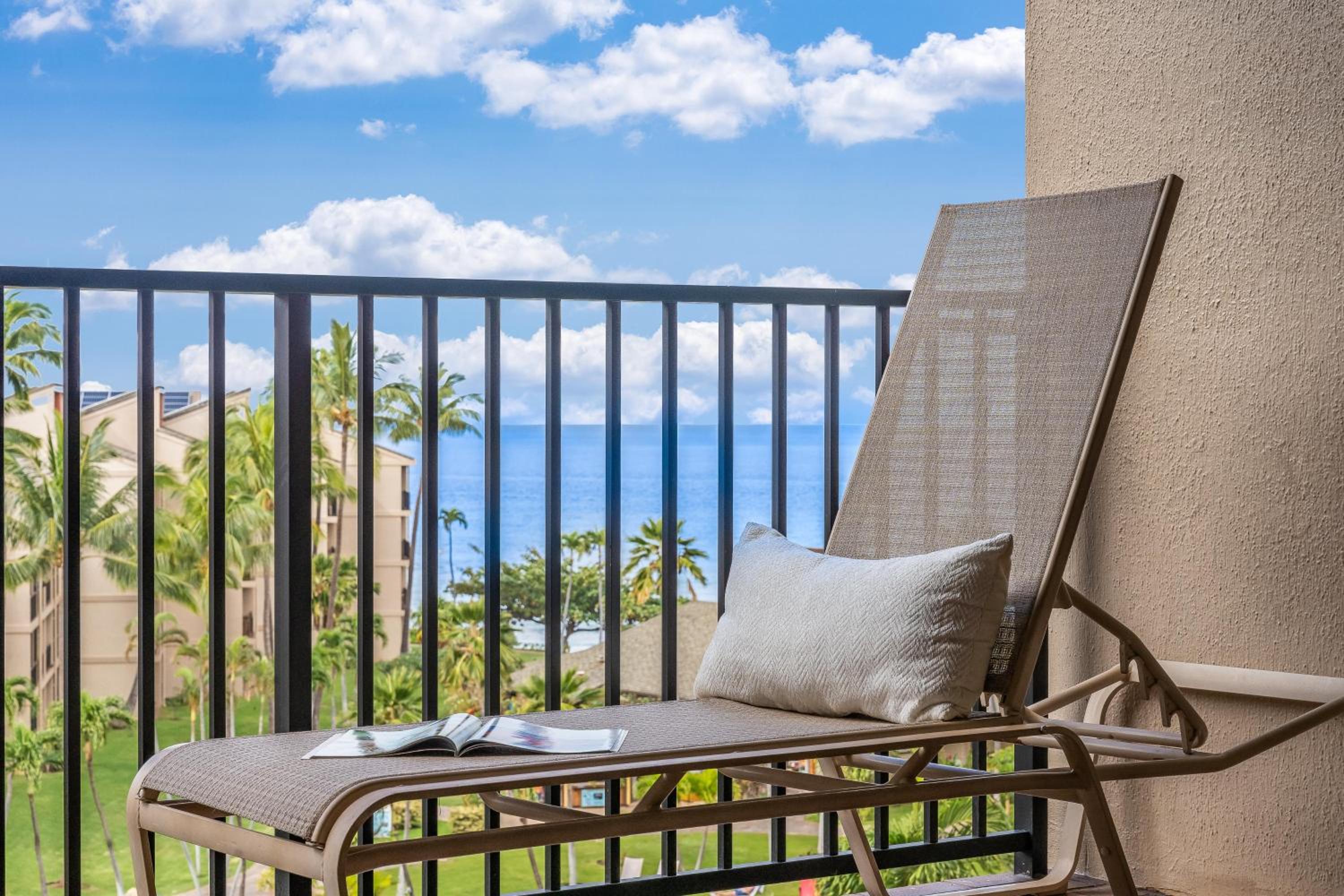 Kaanapali Shores 623 · KS 623 Spacious 2BD Condo Resort Living w view 3