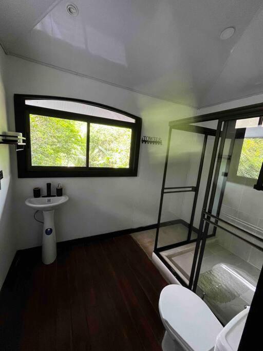 Hidden Treasure Cabin - Uvita Costa Rica