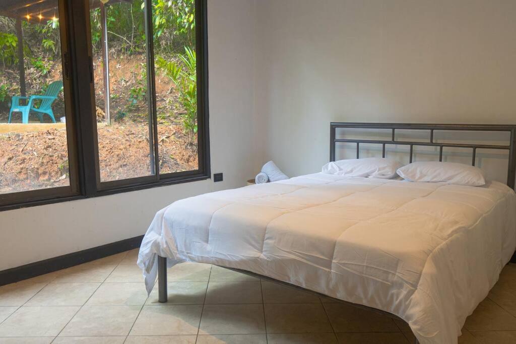 Hidden Treasure Cabin - Uvita Costa Rica