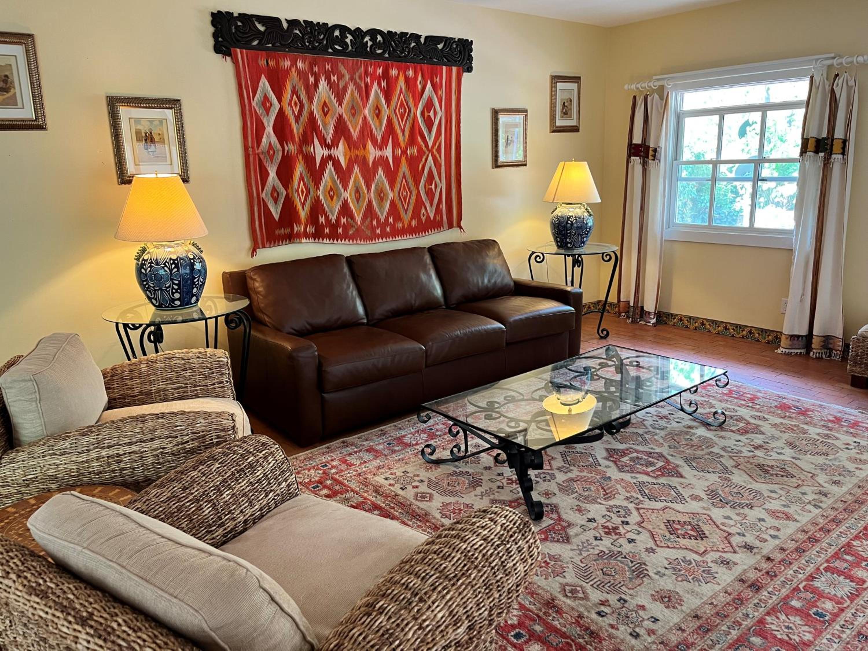 Casa Blanca Inn and Suites