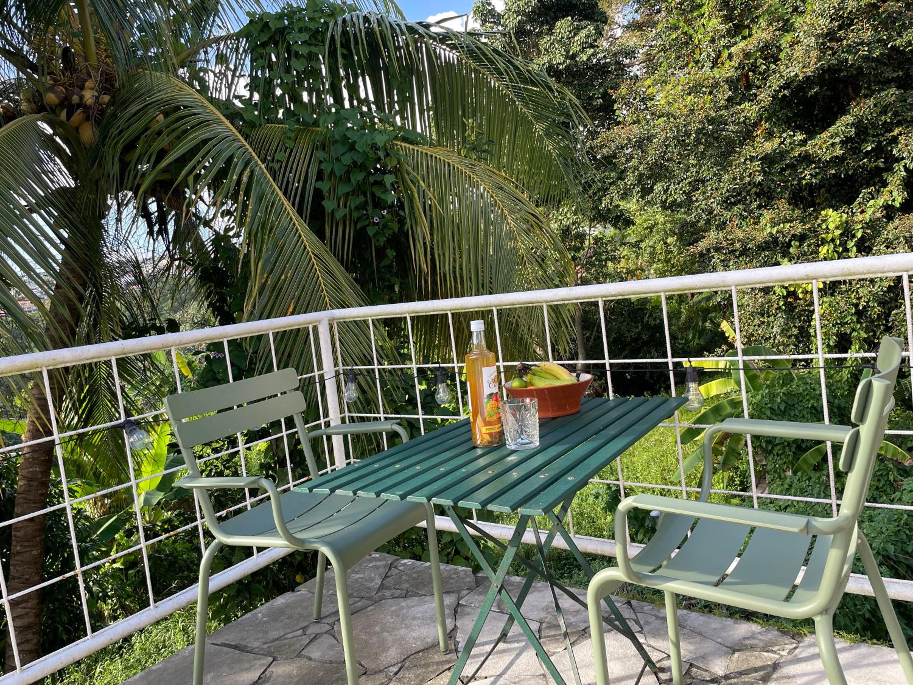Studio Rez de villa avec piscine