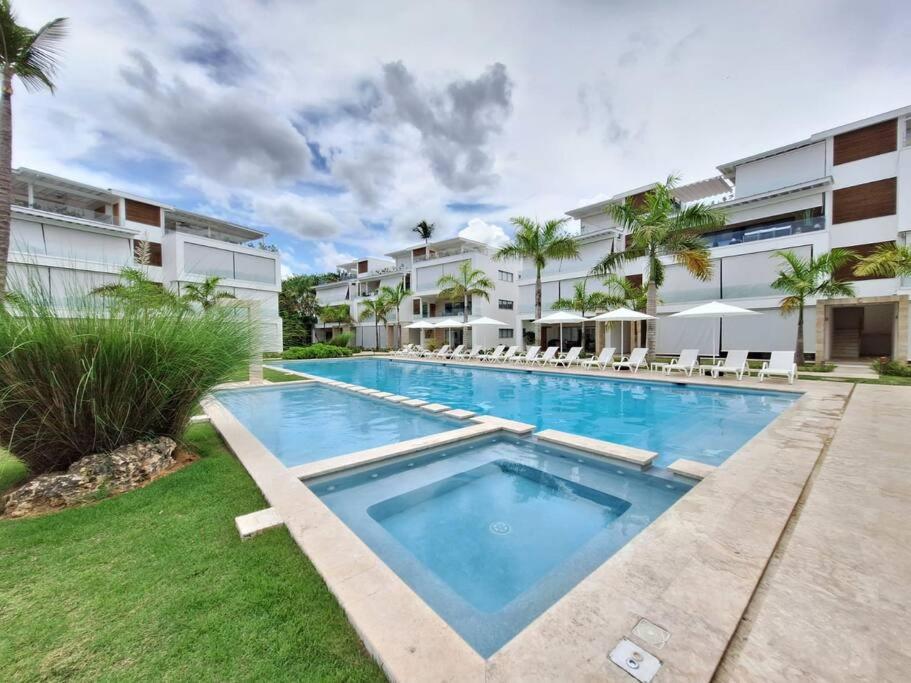 Seaside Getaway in Prime Location